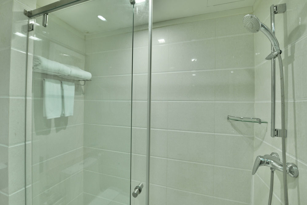 The Prestige Nana Otel Bangkok Dış mekan fotoğraf