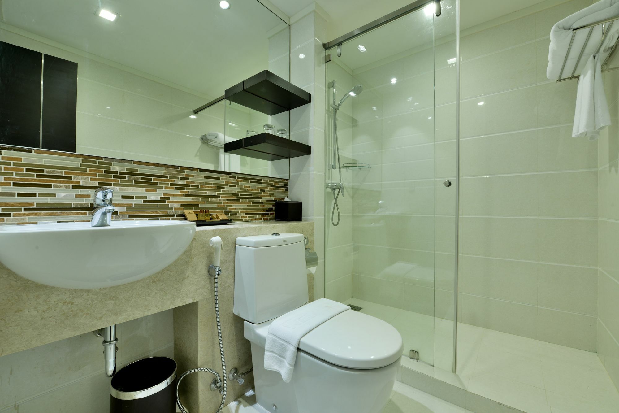 The Prestige Nana Otel Bangkok Dış mekan fotoğraf